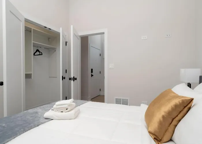 Modern 3br Near Dt Chi * Chicago